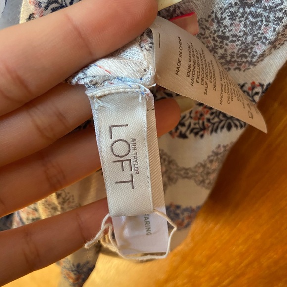 NWOT Ann Taylor Loft Infinity Scarf - Picture 3 of 3